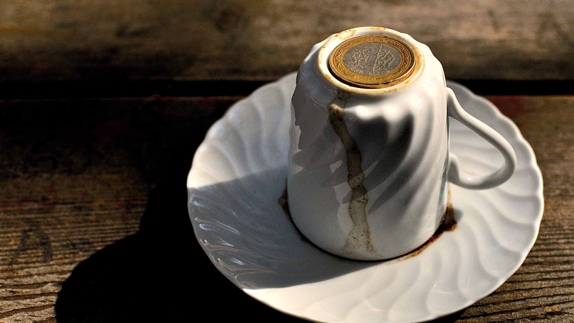 Kahve Falında Renk Patırtıları Görmek